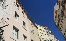 LoveLisbonApartments One Love, One Heart